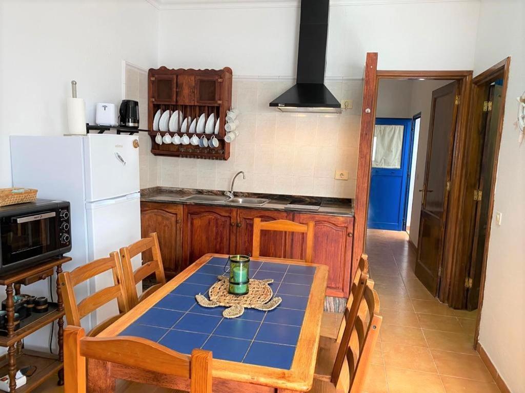 Casa Los Juanes Caleta de Sebo Bagian luar foto